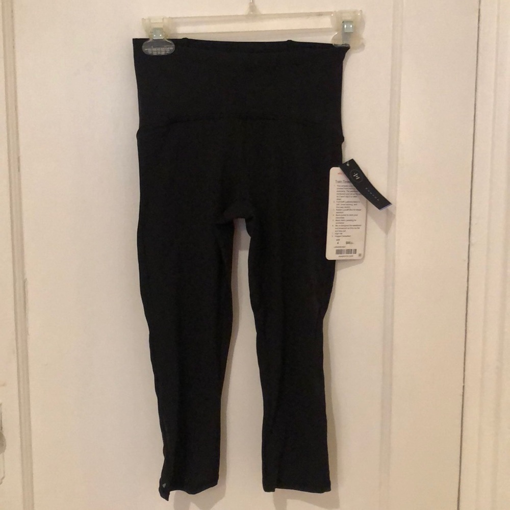 Lululemon Train Times Crop size 4 - equals Xs